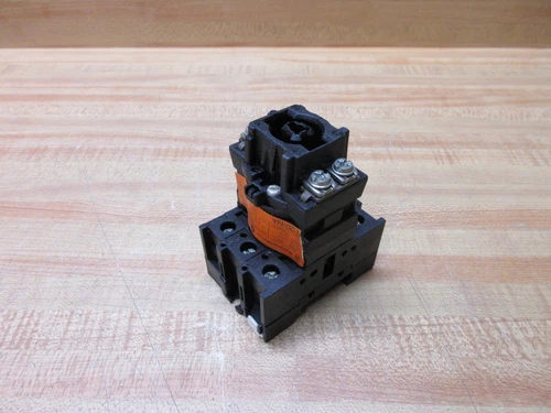 Klockner Moeller P1-20-NA Eaton Disconnect Switch P120NA W/P1-25