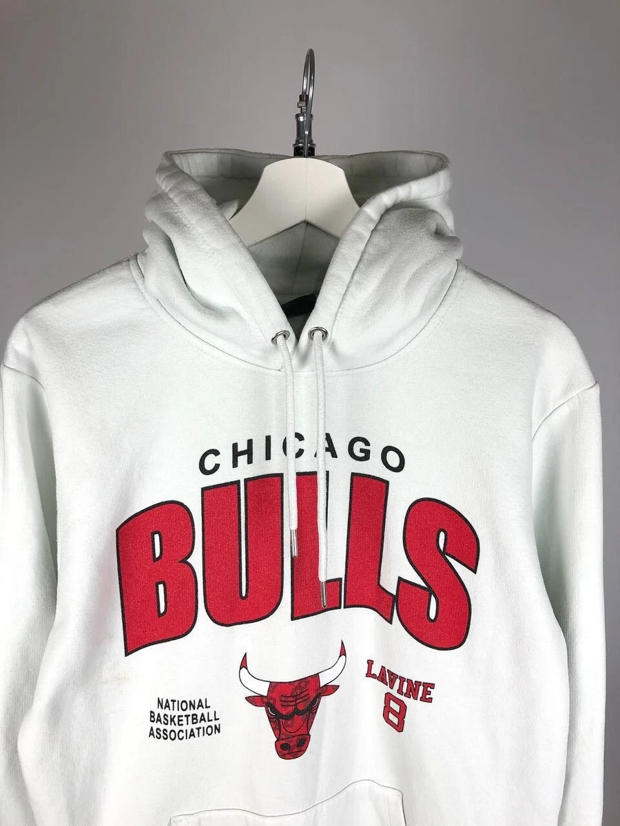 White sales bulls hoodie