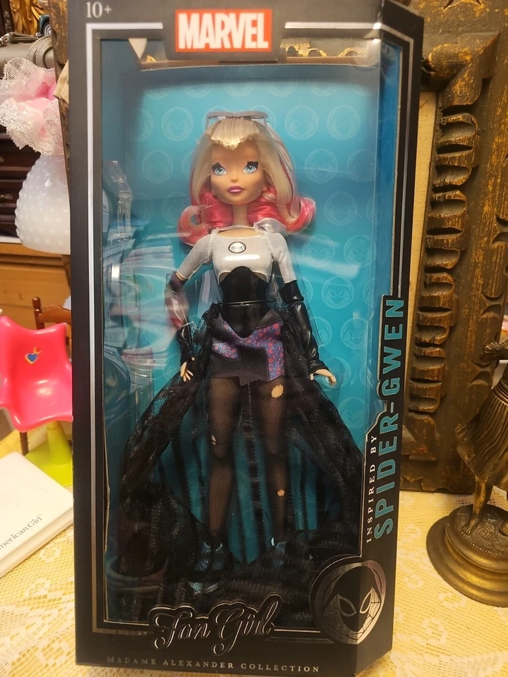 Figura de Acción Marvel Fan Girl Spider-Gwen Muñeca Colección Madame Alexander “NUEVA” Foto 2 de 4
