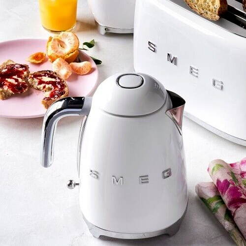 New SMEG Retro 50s Matte White Electric Kettle-image