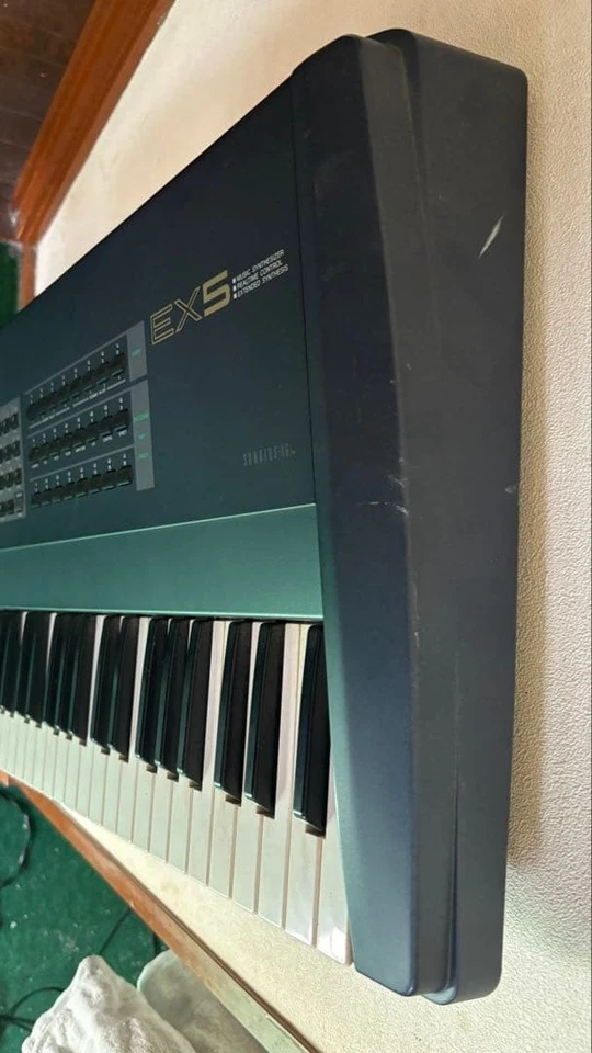 YAMAHA EX5 Music Synthesizer 76 keys - Image 4 of 4