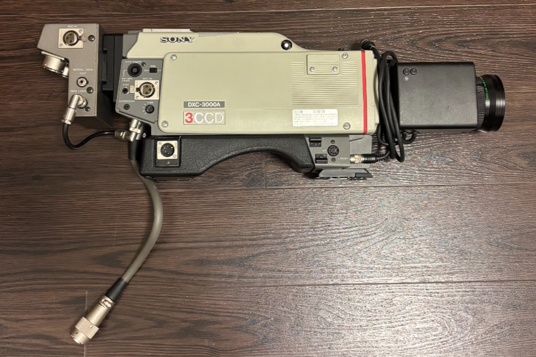 Sony DXC-3000A 3-CCD Professional Video Camera w/ Lens – Vintage