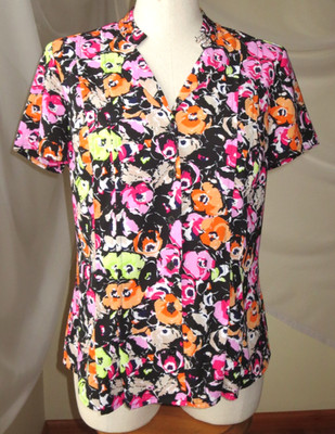 DANA BUCHMAN BLOUSE FLORAL MULTICOLOR BUTTON UP V-NECK SHORT SLEEVE TOP SMALL