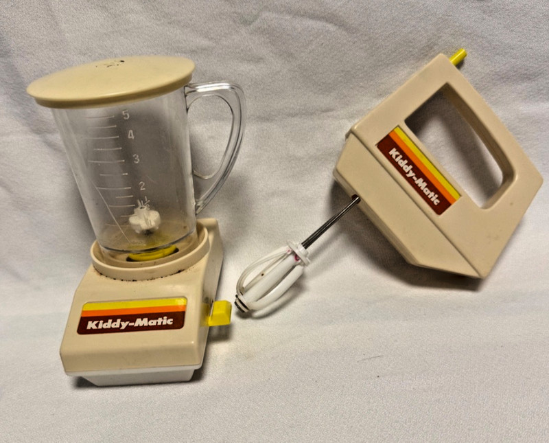 VTG 1980'S KIDDY-MATIC BLENDER & MIXER