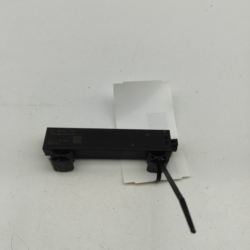 VW Golf MK8 CD1 Keyless Entry Antenna 5FA224075 2020 31954259