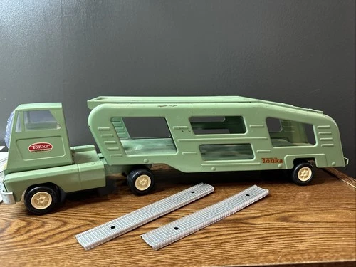 Vintage Tonka Sea Foam Mint Green Car Carrier Hauler Truck w/Ramps