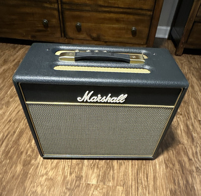 Marshall Class 5 5W Vacuum Tube Combo Amp 1-Channel 1-Speaker 16 Ohm