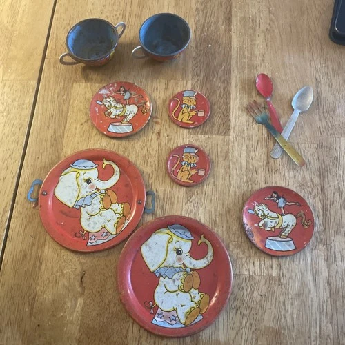 Vintage Ohio Art Tin Litho Children's 8  Piece Tea Set Circus Theme