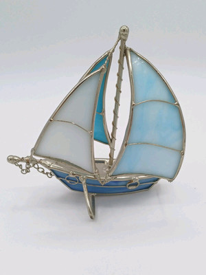 Sehr gutes kleines Metall Segelboot, Buntglas Segel weiß & blau