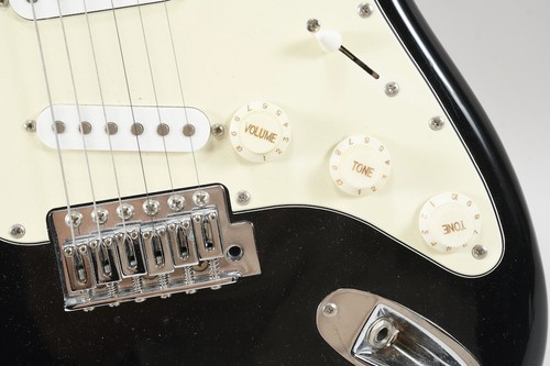 P88N54- Fender E-Gitarre Squier Strat mit Tasche - Bild 4 von 12