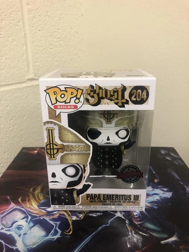 Funko POP! Rocks Ghost PAPA EMERITUSIII Special Edition Figure #204 w/ Protector