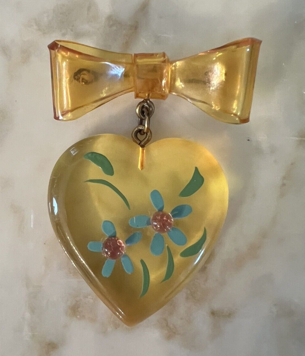 Apple Juice Bakelite Brooch Open Bow Heart Enameled Flowers Pink