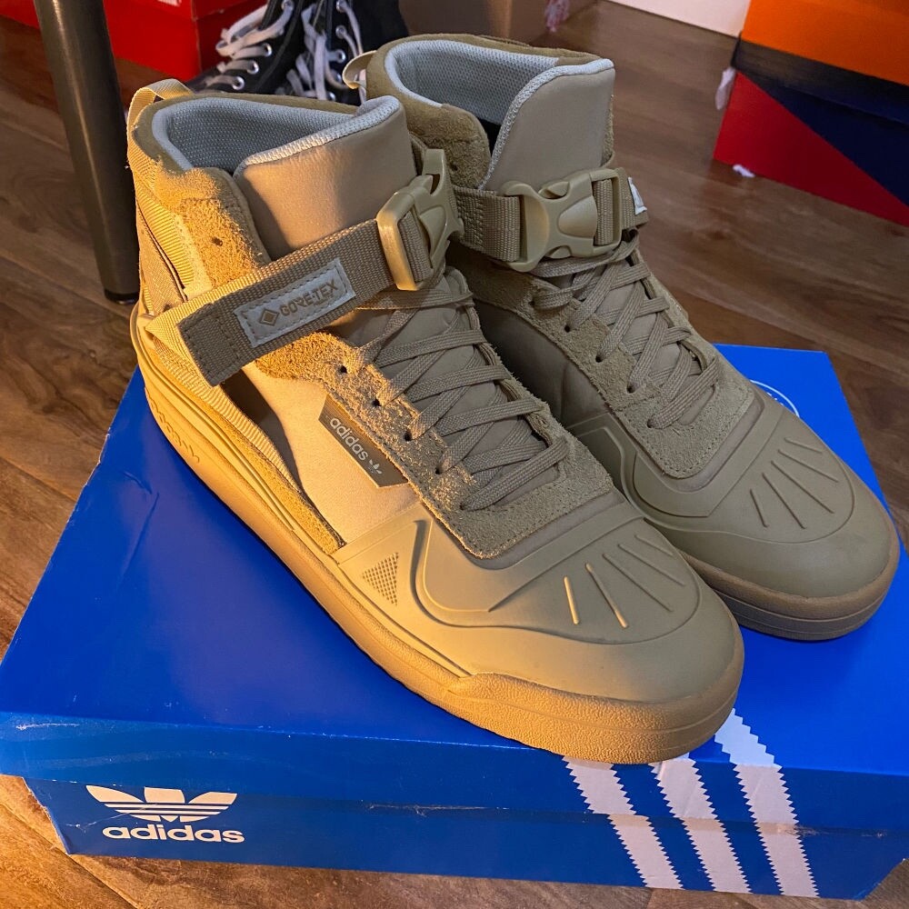 ADIDAS FORUM HI GORE-TEX SHOES (BEIGE)