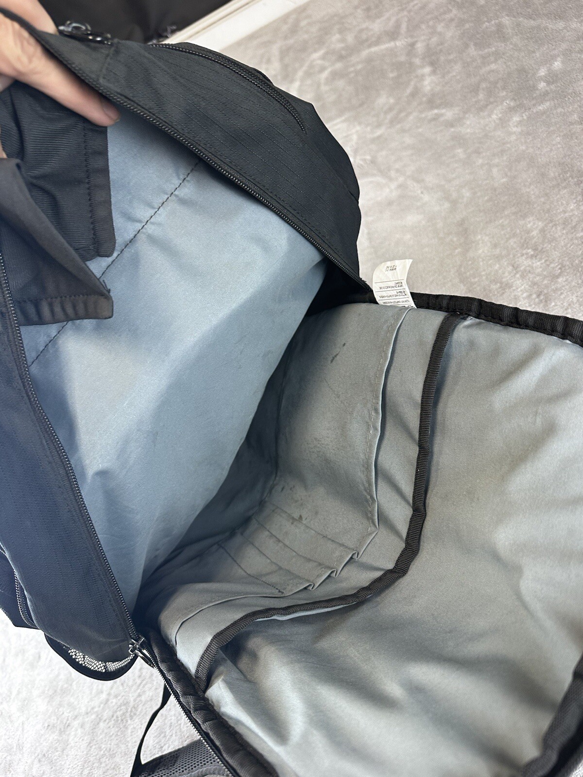 Nike Backpack w/ Multiple Compartments School Lap… - image 3