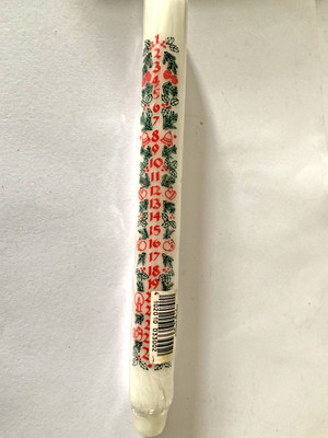 Adventskalender-Kerze, weiß mit weihnachtlichen Motiven - 30 cm ø 30 mm 175 g