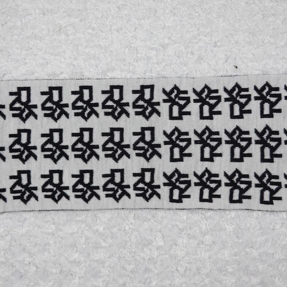 Cachecol xale K940 DKNY preto branco logotipo monograma lã tamanho 8" X 73" - Imagem 3 de 4