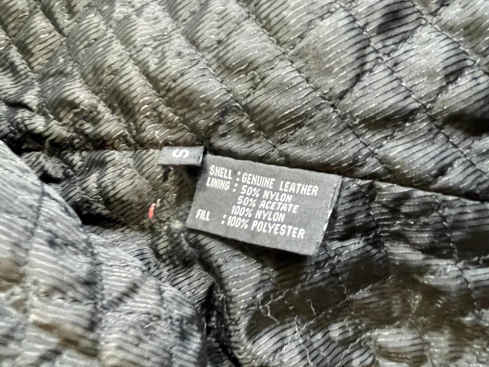 Chaqueta para mujer B. Moss pequeña negra con cinturón de cuero manga larga cremallera completa Foto 4 de 4