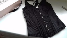 AGENT PROVOCATEUR AMANDA BLACK HALTER CORSET MEDIUM A/B BNWT