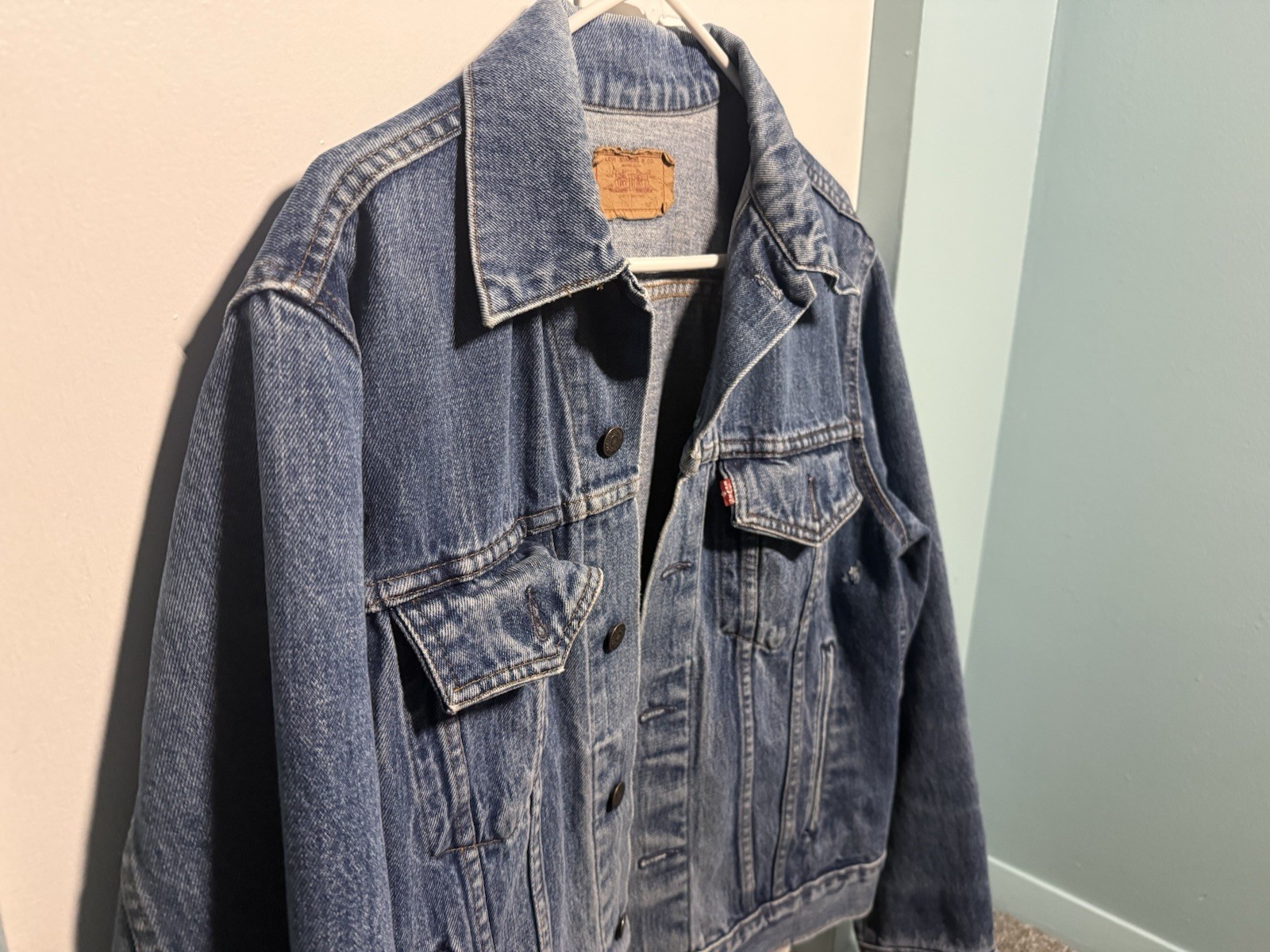 VTG Levi's Denim Trucker Jacket 70506 Type III Size 44 Woman’s L 1970s Product thumbnail 2