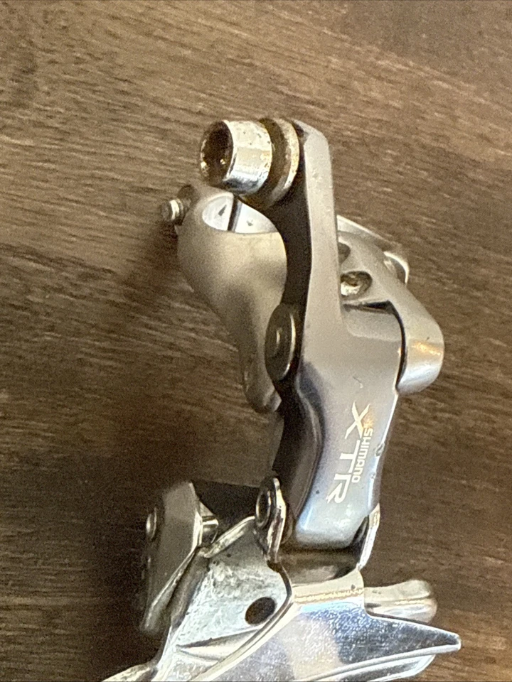 Desviador delantero vintage Shimano XTR FD-M900 tirador inferior 31,8 mm ¡Precioso!! Foto 3 de 4