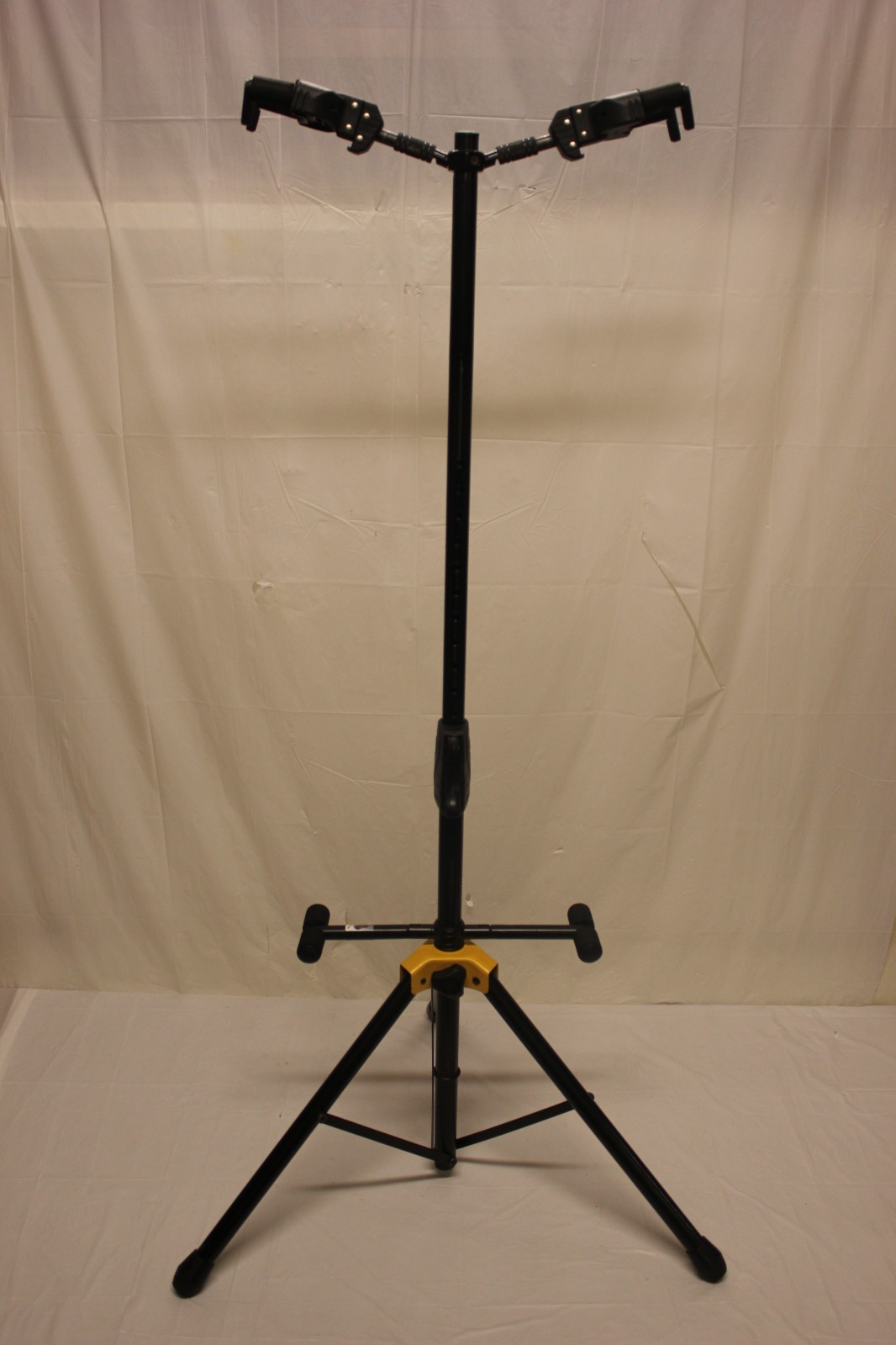 Hercules Stands GS422B PLUS Dual Guitar Stand with Auto Grip System F1