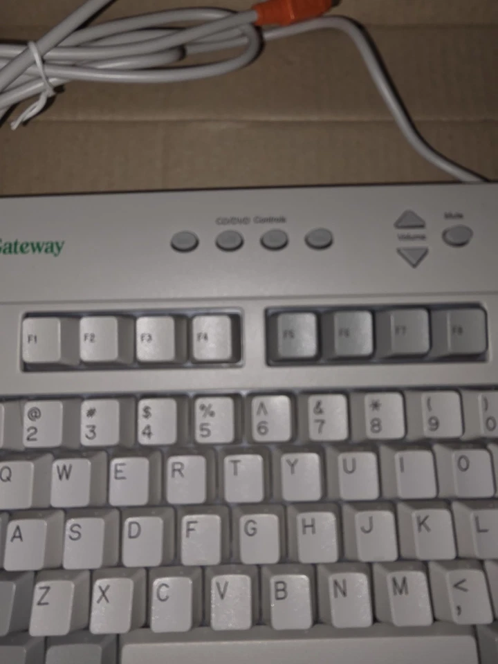 Vintage Gateway Wired PS/2 Computer Keyboard P/N: 7001602  New In Box - Image 3 of 4