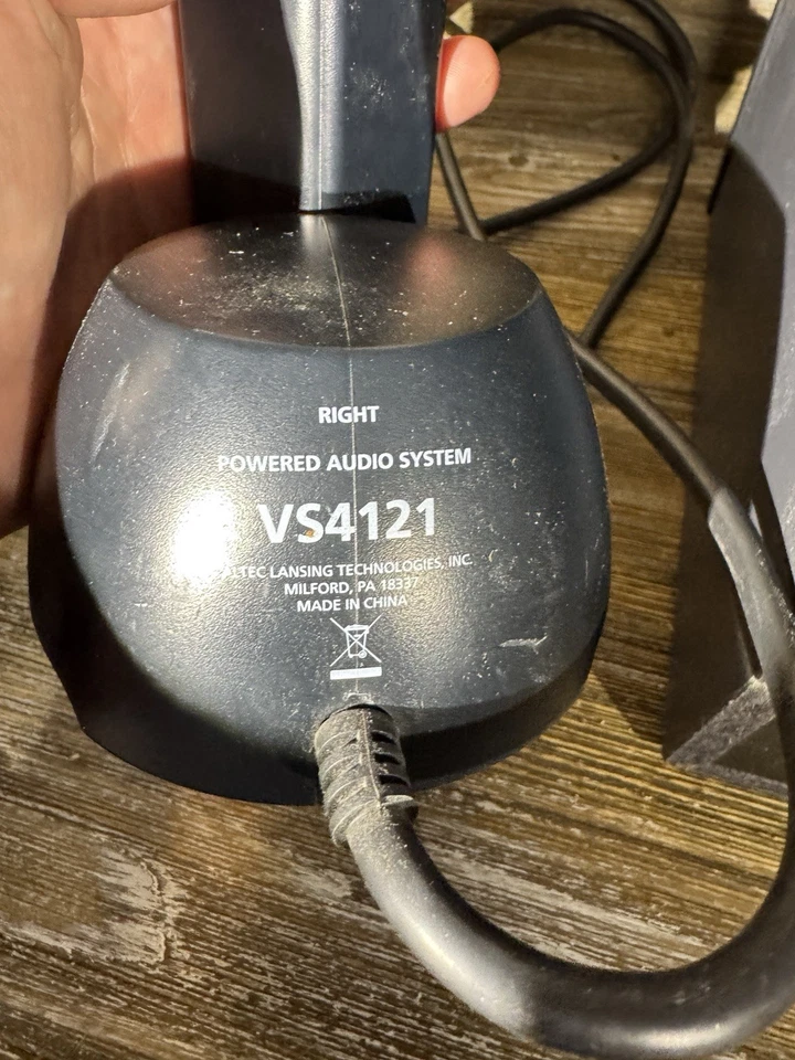 Altec Lansing VS4121 Home Theater Quality Computer Speakers & Subwoofer System - Image 3 of 4