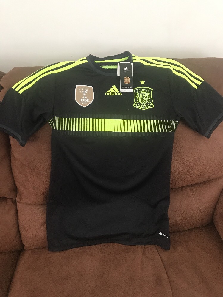 Adidas Spain FIFA 2010 World Cup Champions Soccer/futbol