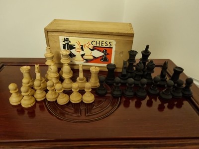 VINTAGE K&C LONDON KOMPLETTES 32-TEILIGES SCHACHSPIEL IN BOX KÖNIG 8 CM (groß und stabil)