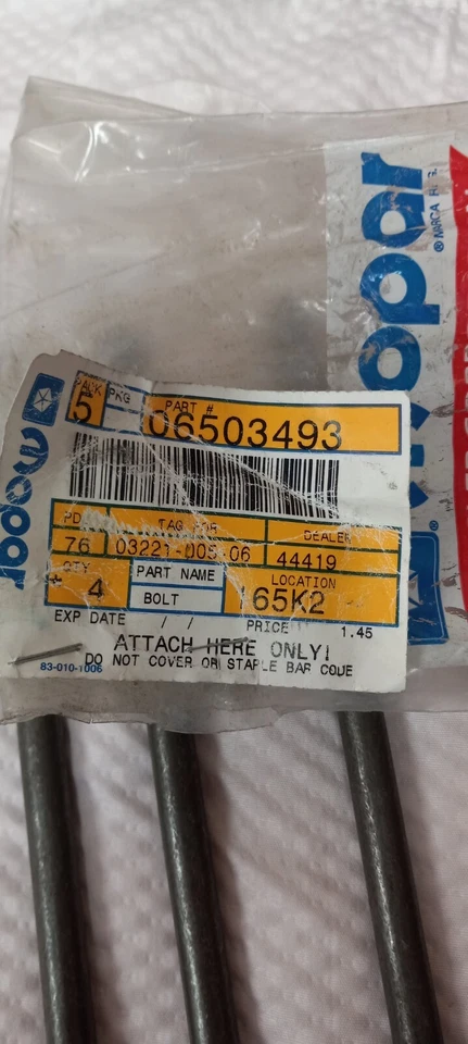 06503493 MOPAR MOTOR CULATA PERNOS PAQUETE DE **CUATRO Foto 3 de 4