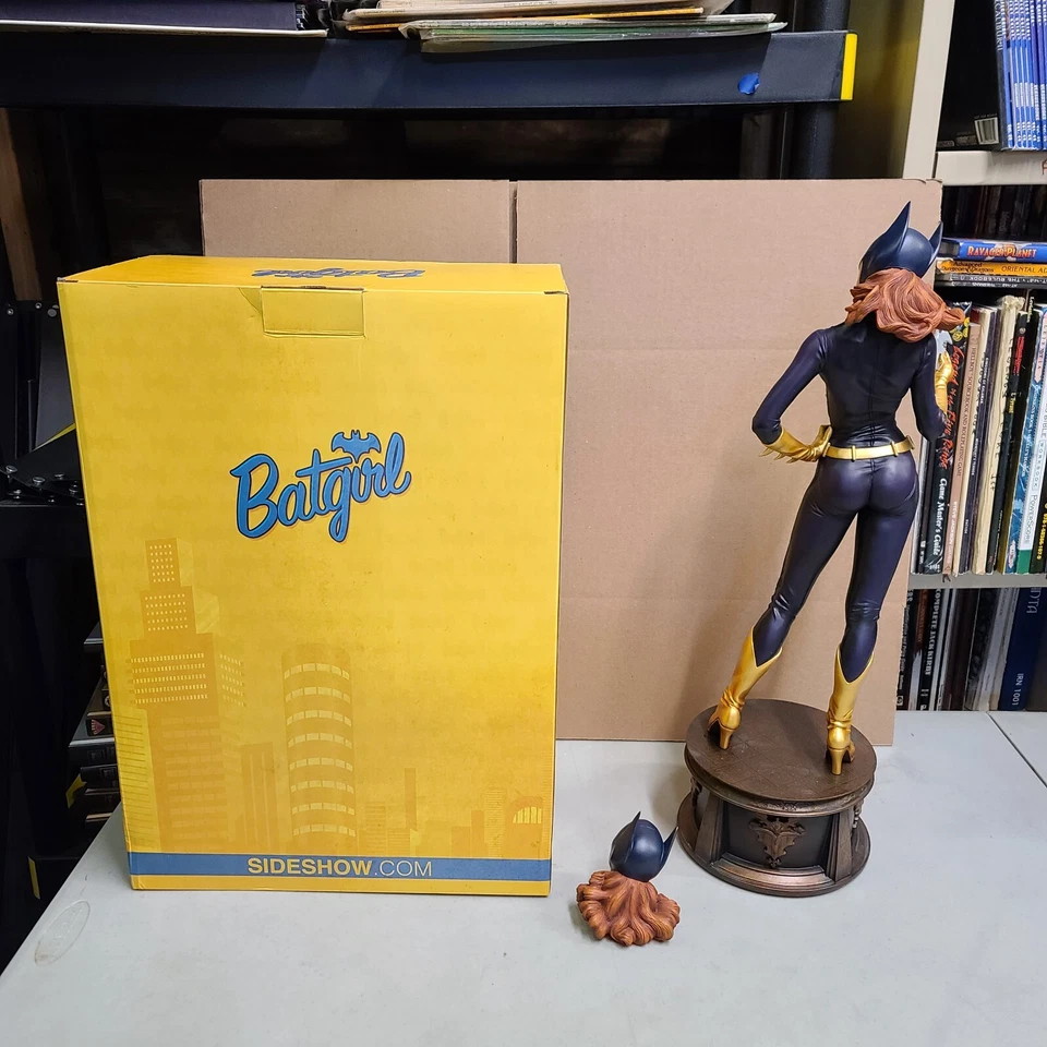 Figura Batgirl Sideshow Collectibles Formato Premium Exclusiva 0359/1500 Foto 3 de 4