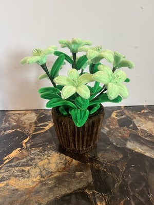 Handmade Chenille Stem Lily Flower Pot Artificial Floral Home Decor Gift