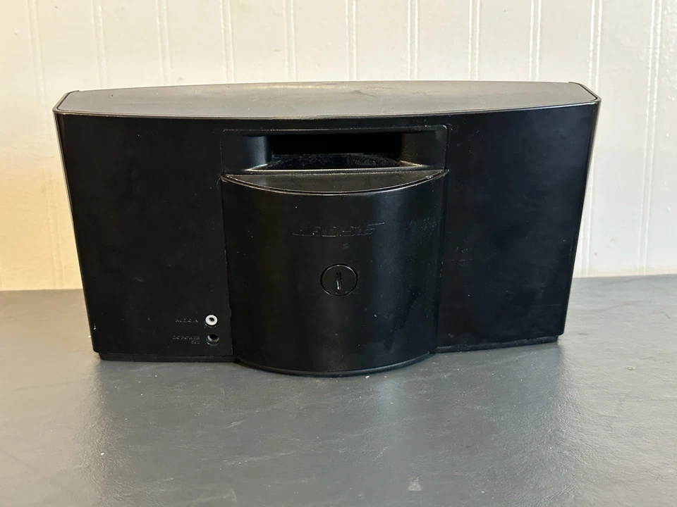 Bose SoundDock N123 Dock Portable Digital Music System Speaker No Power Cord - Image 4 of 4