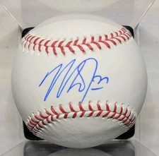 Mike Trout Rookie Cards Checklist and Autographed Memorabilia Guide 41