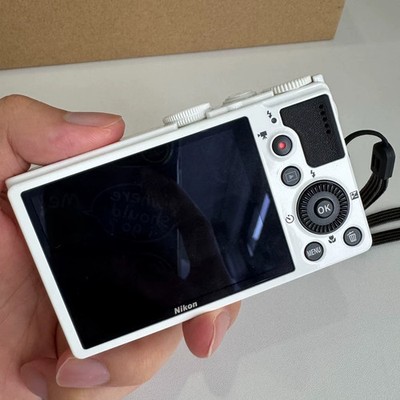 Nikon Coolpix P310 White 16.1MP Compact Digital Camera w/charger