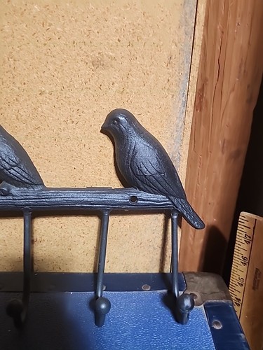 Wall Hook Coat Rack Birds On Fence 5 Cast Iron Hooks 13" Wide - Picture 2 of 6