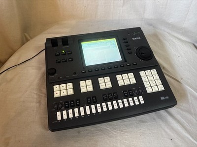 Yamaha QY700 Music Sequencer High-End Sequencer Workstation New internal battery