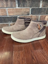 L.L. Bean Mountainside Toggle Ankle Boots Women s Size 6.5 Medium Item 507151