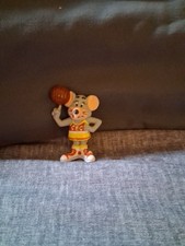 1986 Chuck E Cheese Pizza Basketball PVC Figure Pizza Advertising