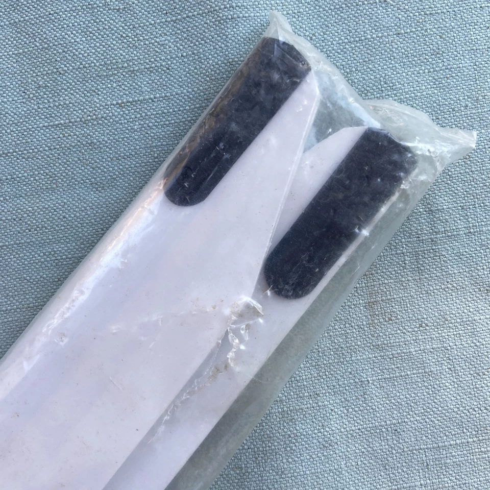 JR Propo Heli Division RC Helicóptero Hojas Madera 22” Largo 2” Ancho Lote 2 De Colección Foto 3 de 4