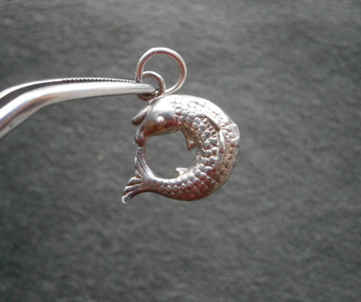 Salmon Leaping Fish Vintage Solid Sterling Silver Bracelet Charm Pendant 3.0g