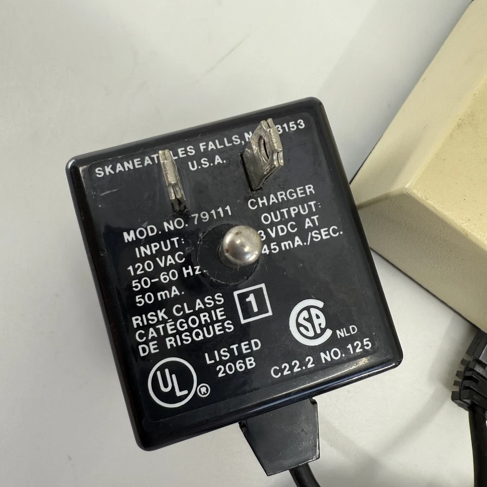 Carregador Welch Allyn modelo 111 olho e 79111 NÃO TESTADO COMO ESTÁ - Imagem 2 de 4