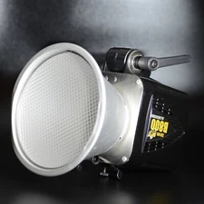 Paul C. Buff AlienBee B800 Studio Light and 9’ Impact Stand