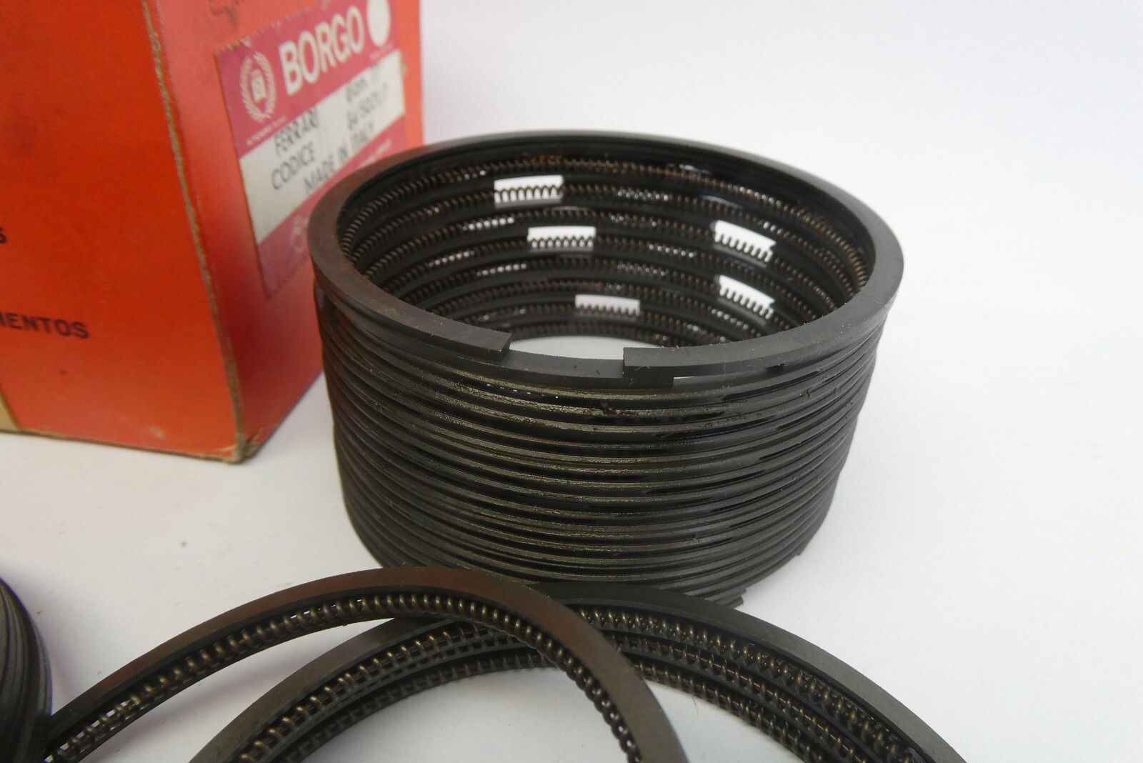 Codice Made in Italy Borgo Diameter 77 Ferrari Piston Oil Rings Parts in Box