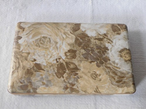 Vintage Velvet Clamshell Storage / Jewelry Box Travel Case - Picture 2 of 12