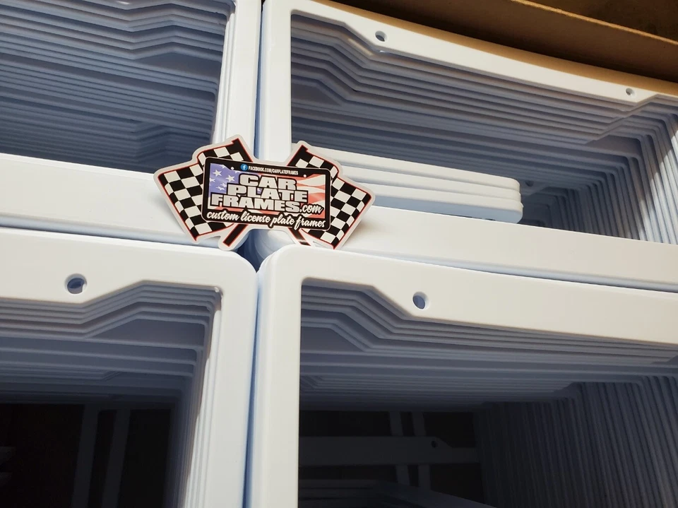 LOT OF 25 BLANK WHITE PLASTIC 25 pieces License Plate Frame FRAMES WITH TABS 1" - Image 3 of 4