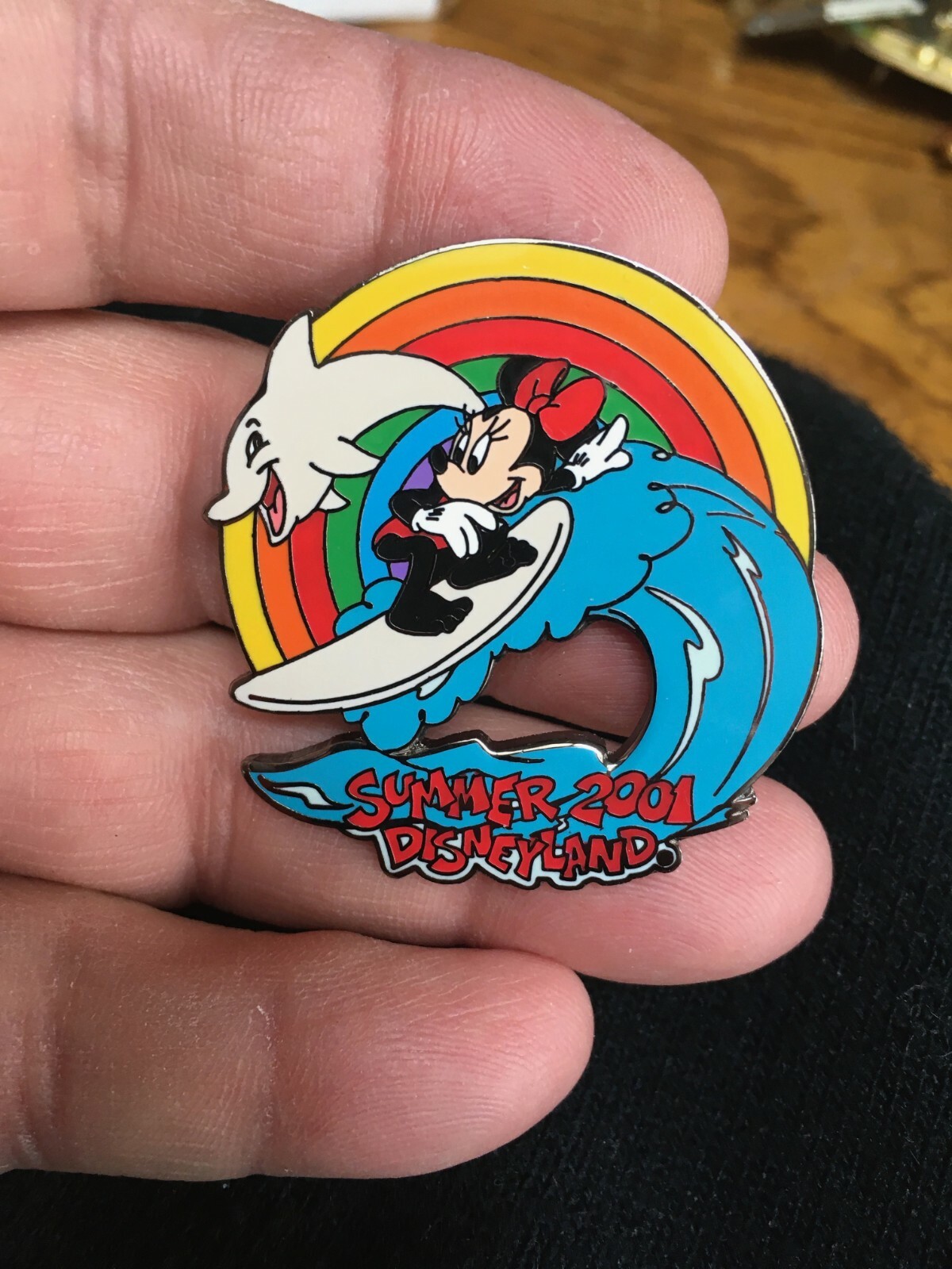 Disney Pin @ Minnie Mouse Surfing LE1/3600