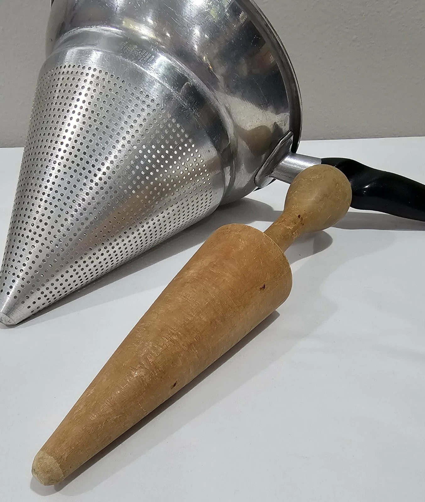 Vintage WearEver 475 USA Aluminum Cone Sieve Strainer Colander Wood Pestle MCM
