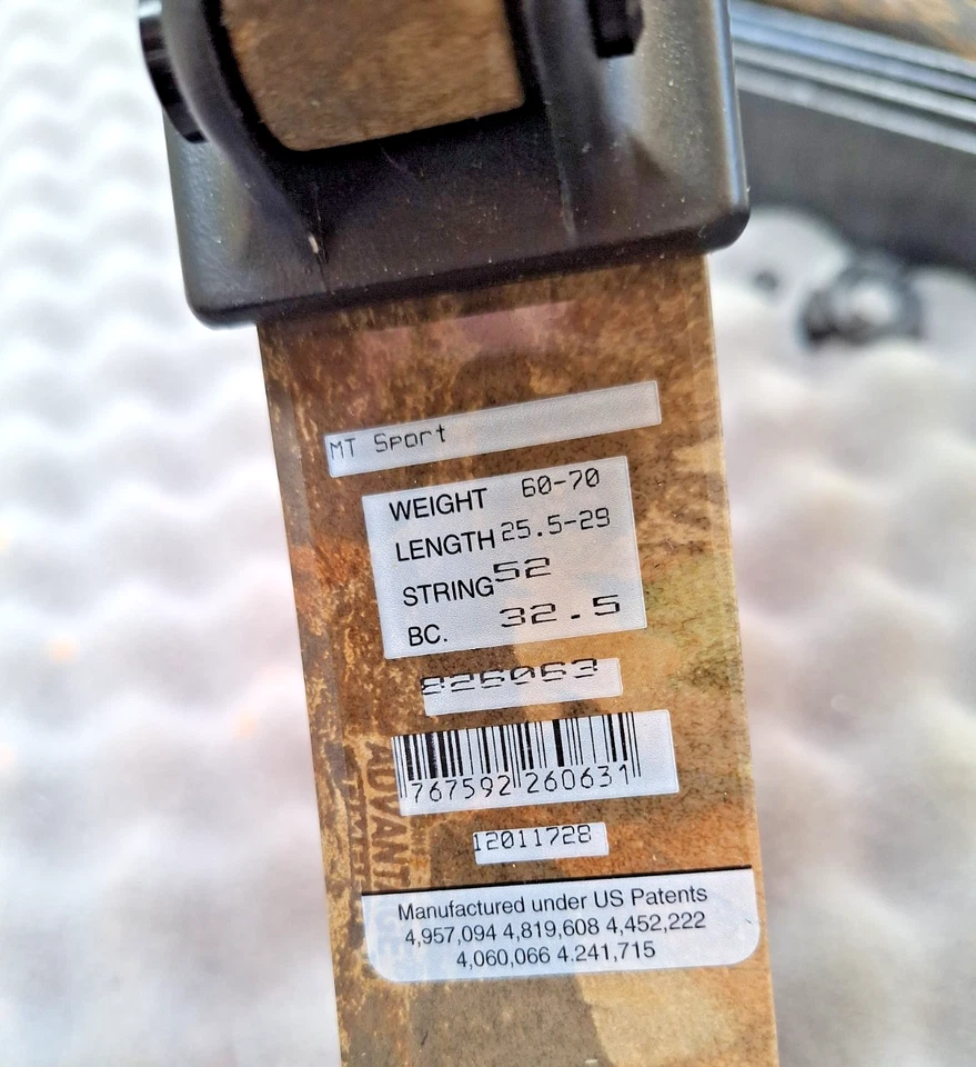 HOYT MT Sport INTRUDER Compound Bow - Quiver, Sight, Fletching Jig, Case, & More - Image 3 of 4