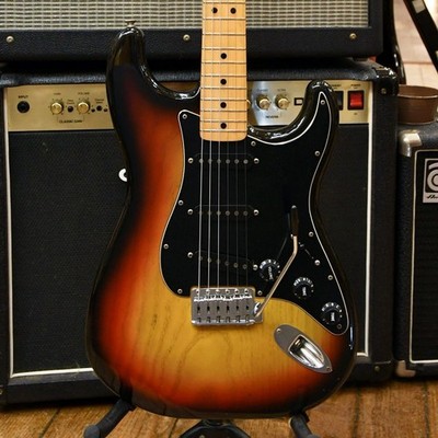 FENDER USA Stratocaster Used 1976 Maple neck/fingerboard Sunburst
